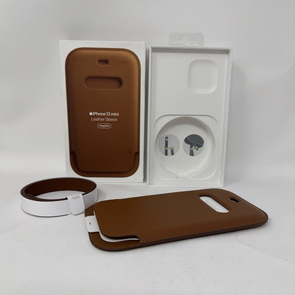 Apple Leather Sleeve Case with MagSafe Saddle Brown for the iPhone 12 Mini